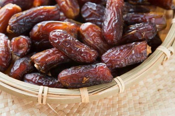 Which Country Imports the Most Dates in the World?